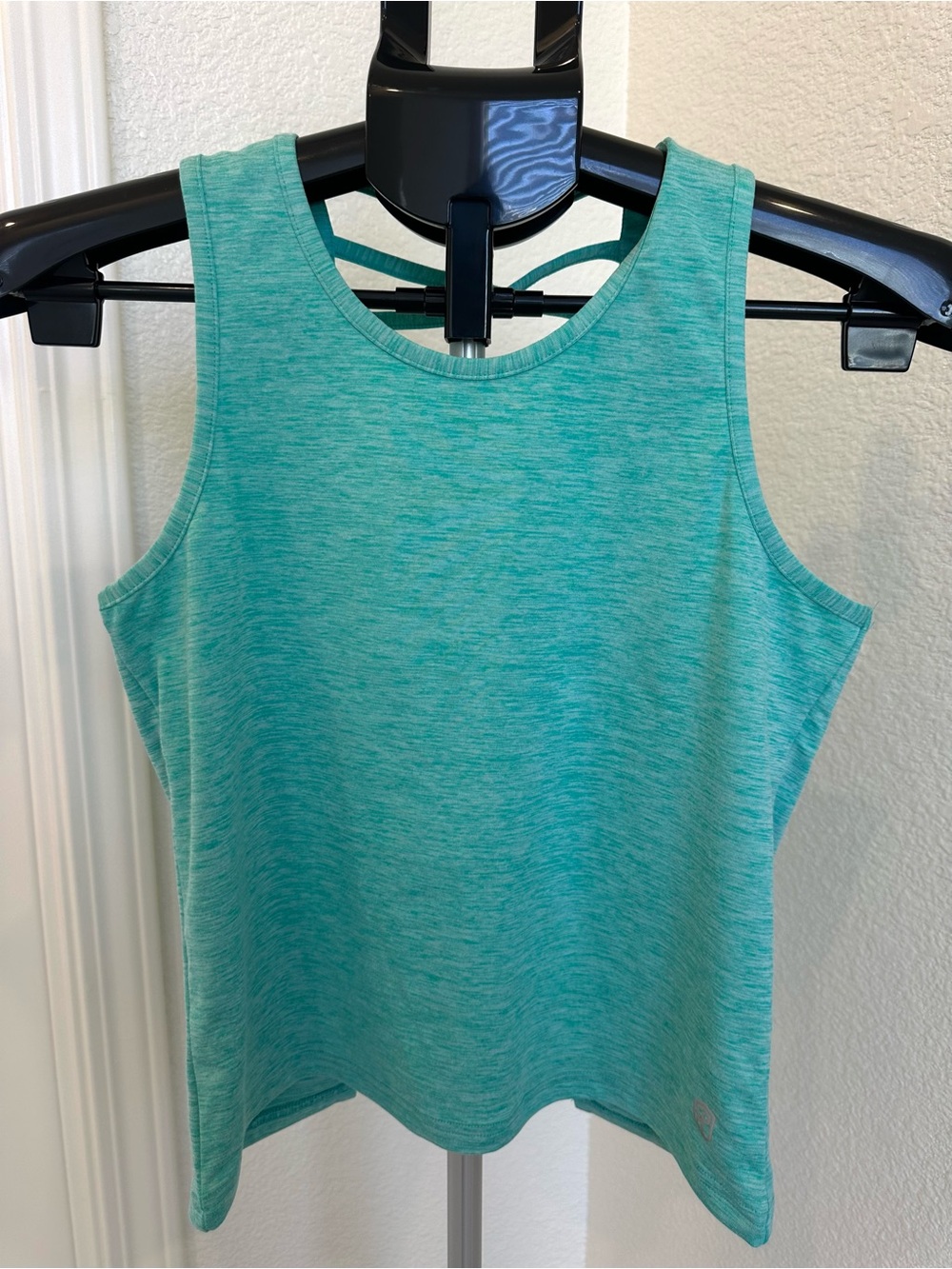 EUC Girls Born Primitive Aqua Heather Strappy Back Tank size XL (Women’s X/XS)